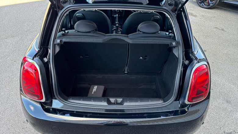 MINI Hatchback 1.5 Cooper II 3dr Petrol Hatchback